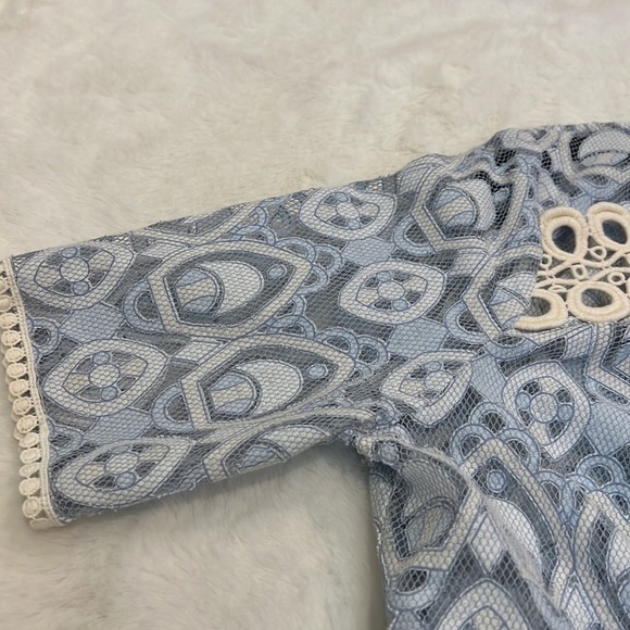 HD in Paris an Anthropology brand blue lace shirt w peplum size 6 - Picture 8 of 14